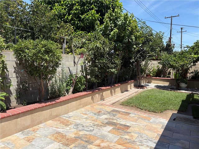 1622 S Pacific, Santa Ana, CA 92704