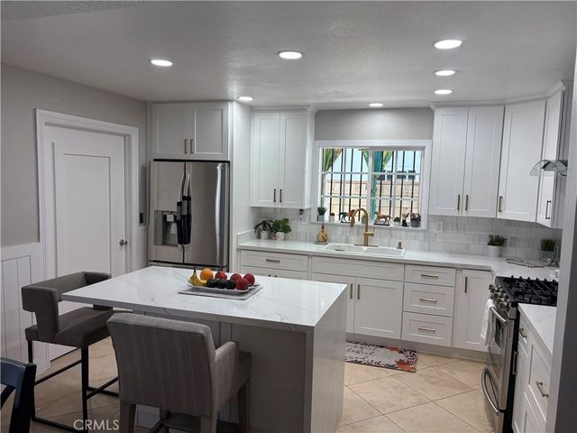 1622 S Pacific, Santa Ana, CA 92704