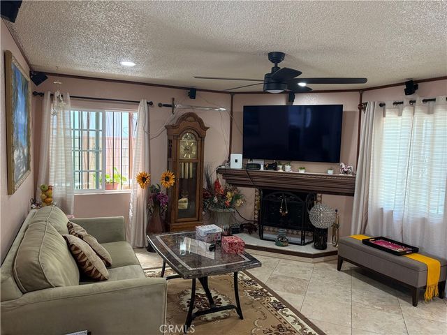 1622 S Pacific, Santa Ana, CA 92704
