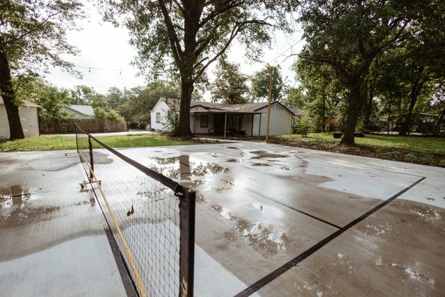 1810 N 11th Street, Waco, TX 76707