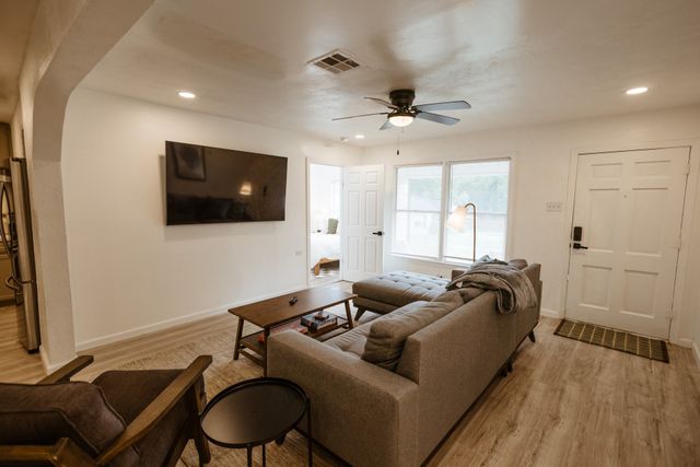 1810 N 11th Street, Waco, TX 76707