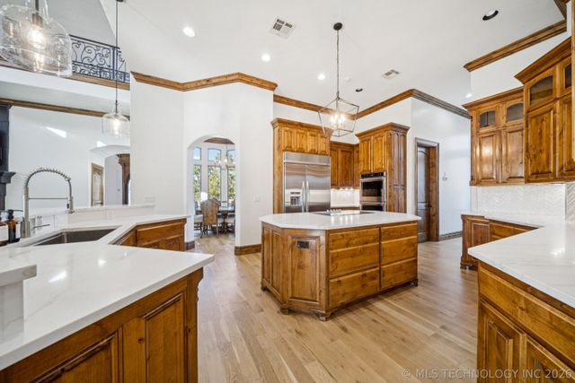 18342 S 132nd East Avenue E, Bixby, OK 74008