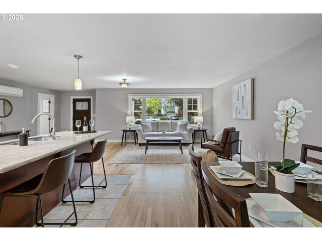 1624 WALNUT St, Eugene, OR 97403
