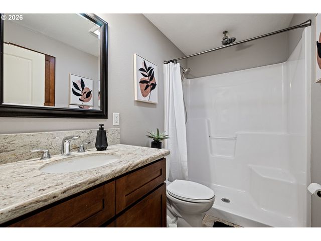 1624 WALNUT St, Eugene, OR 97403
