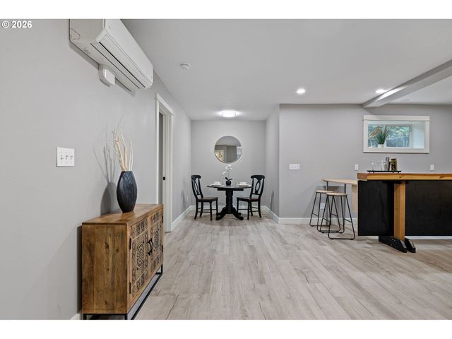 1624 WALNUT St, Eugene, OR 97403