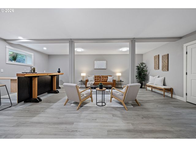 1624 WALNUT St, Eugene, OR 97403