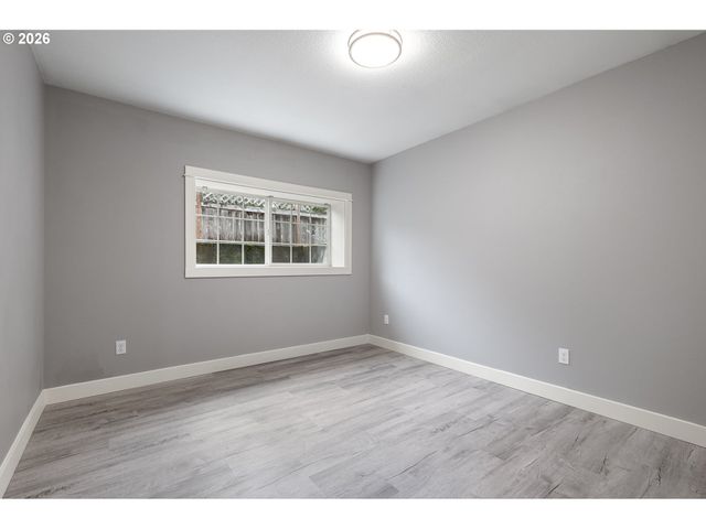 1624 WALNUT St, Eugene, OR 97403