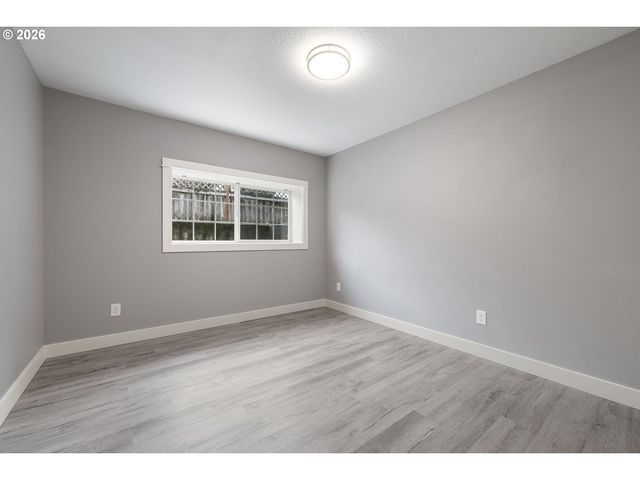 1624 WALNUT St, Eugene, OR 97403
