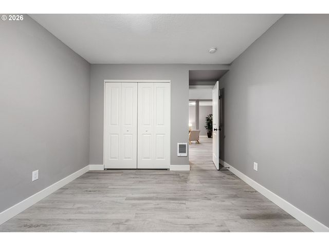 1624 WALNUT St, Eugene, OR 97403