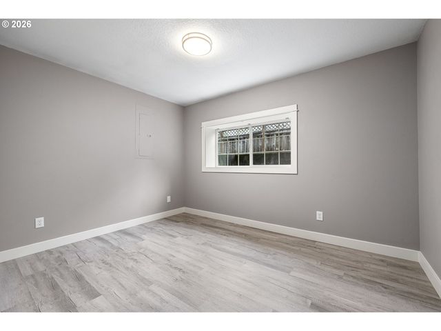 1624 WALNUT St, Eugene, OR 97403