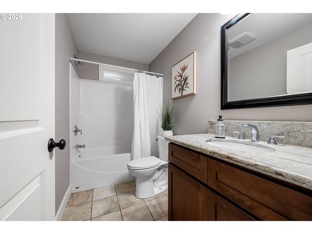 1624 WALNUT St, Eugene, OR 97403