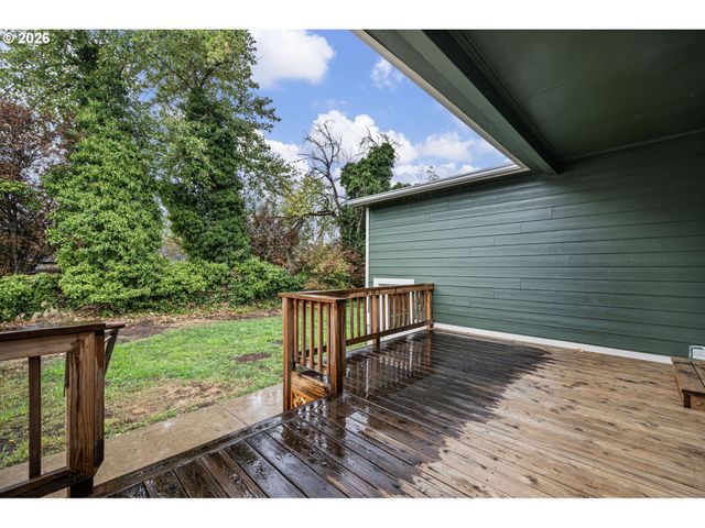 1624 WALNUT St, Eugene, OR 97403