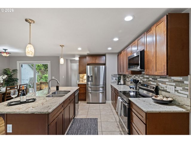 1624 WALNUT St, Eugene, OR 97403