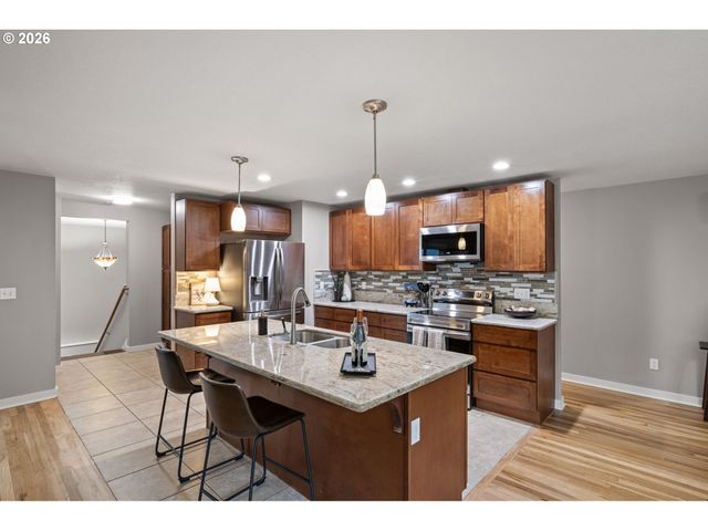 1624 WALNUT St, Eugene, OR 97403