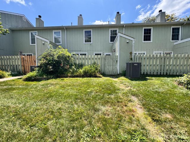 4 Pond View Drive, Plainsboro, NJ 08536