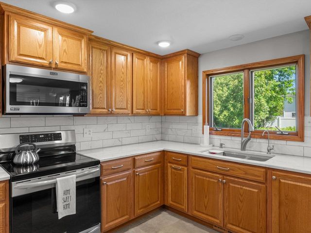 1520 Carmen AVENUE, Sheboygan, WI 53081
