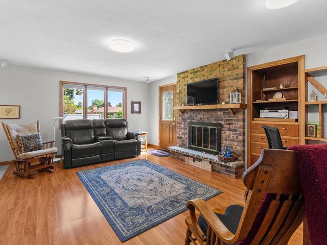 1520 Carmen AVENUE, Sheboygan, WI 53081