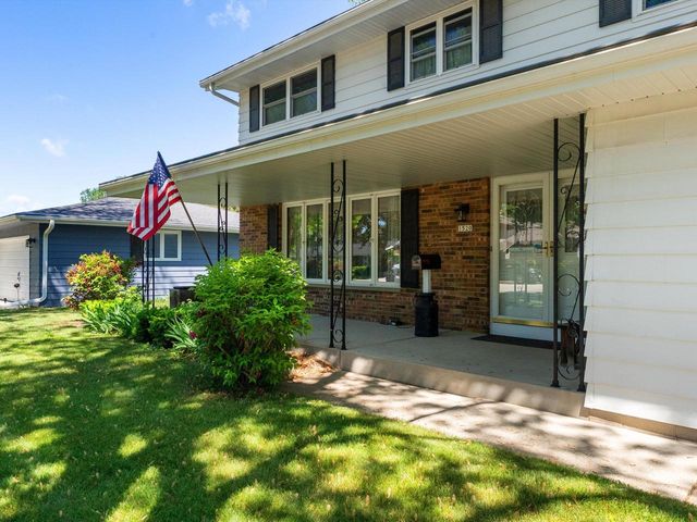 1520 Carmen AVENUE, Sheboygan, WI 53081