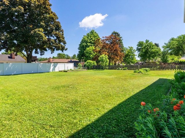 1520 Carmen AVENUE, Sheboygan, WI 53081