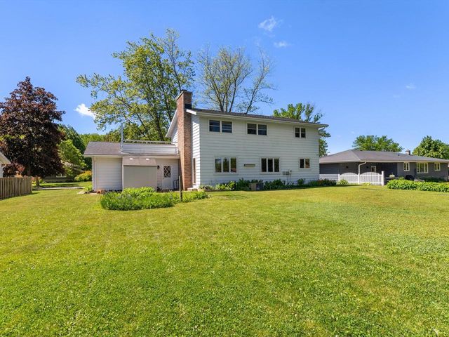 1520 Carmen AVENUE, Sheboygan, WI 53081