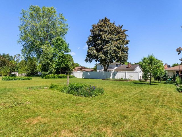 1520 Carmen AVENUE, Sheboygan, WI 53081