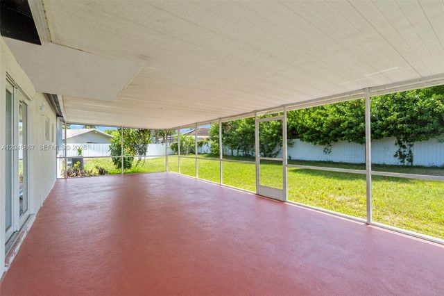 16700 SW 102nd Pl, Miami, FL 33157