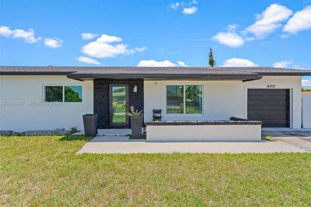 16700 SW 102nd Pl, Miami, FL 33157