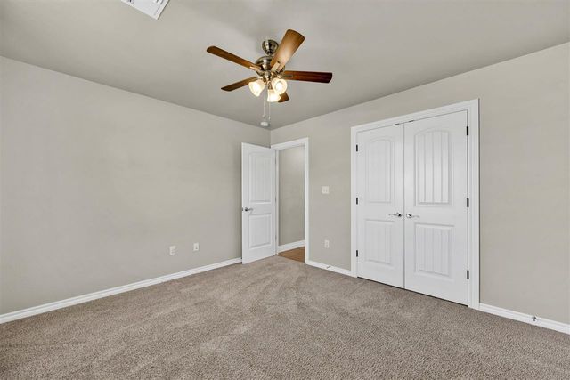 5907 NE Cornwallis Dr, Elgin, OK 73538