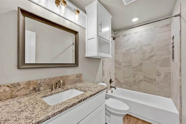 5907 NE Cornwallis Dr, Elgin, OK 73538