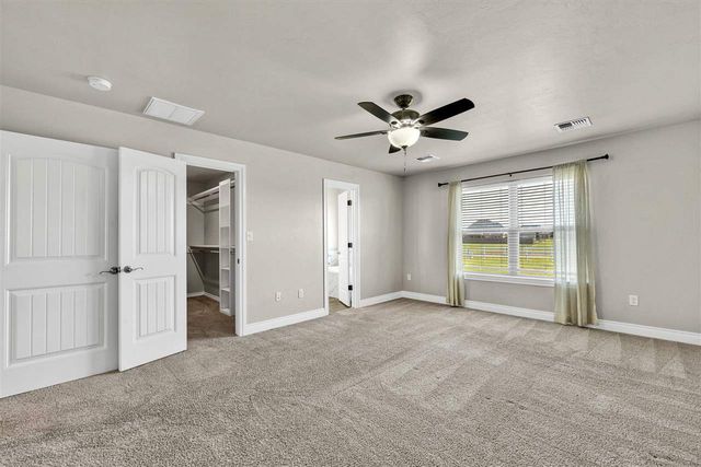 5907 NE Cornwallis Dr, Elgin, OK 73538