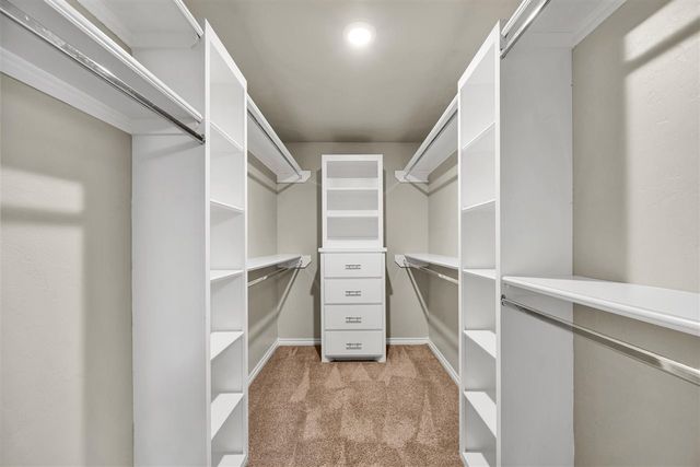 5907 NE Cornwallis Dr, Elgin, OK 73538