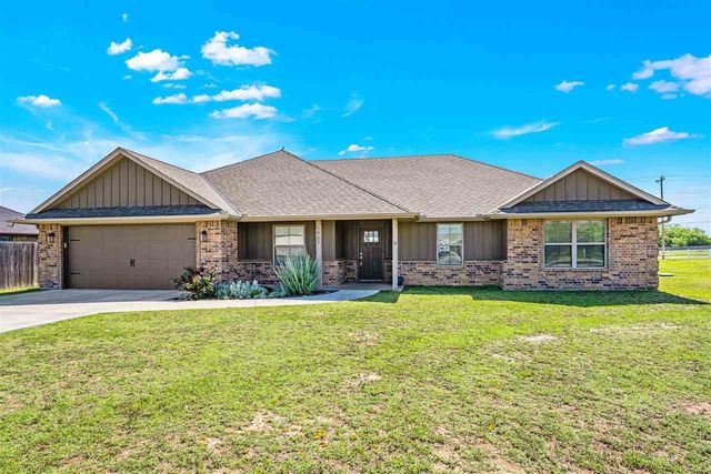 5907 NE Cornwallis Dr, Elgin, OK 73538
