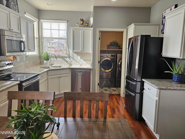 2060 Tivoli Lane, Sparks, NV 89434