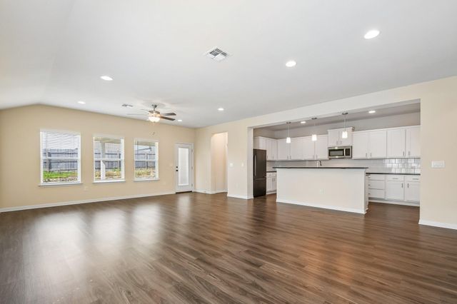 9813 Eloquence DR, Manor, TX 78653