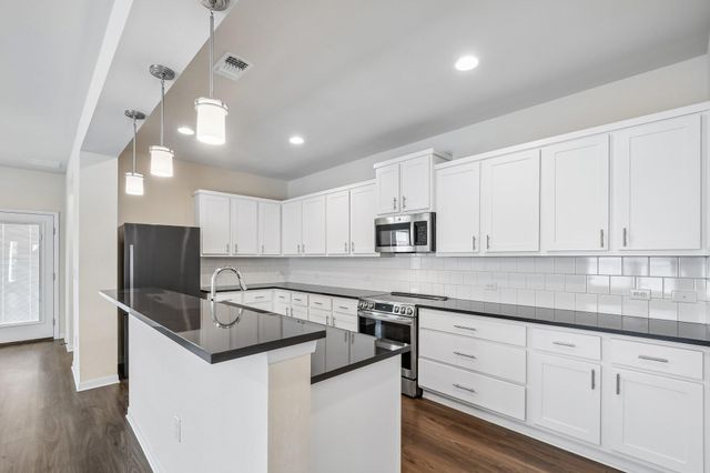9813 Eloquence DR, Manor, TX 78653