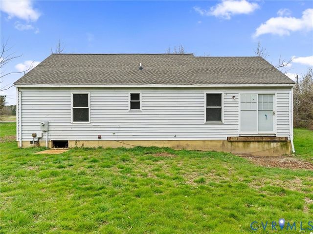 88 Healys Trace Ln, Locust Hill, VA 23092