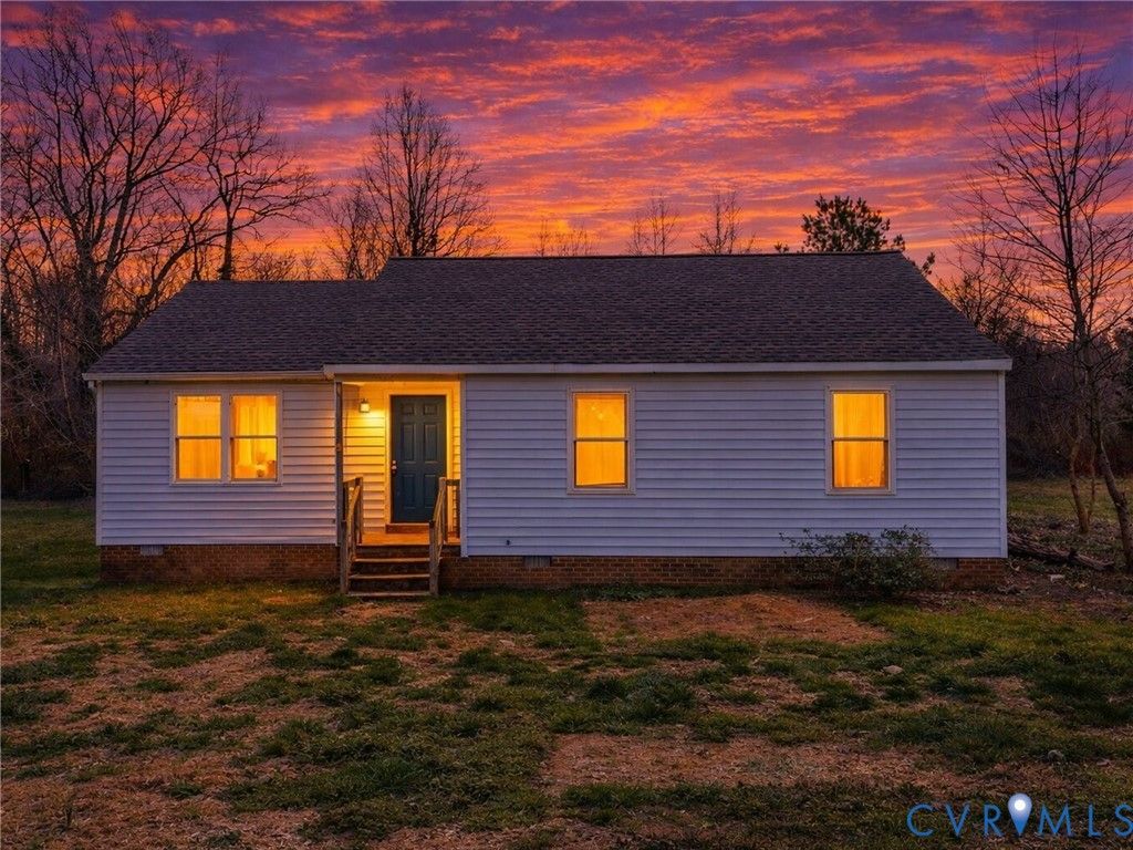 88 Healys Trace Ln, Locust Hill, VA 23092