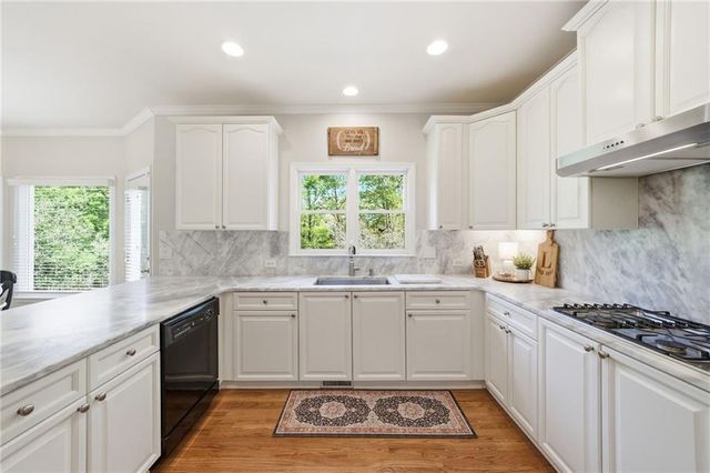 404 Laurel Park, Woodstock, GA 30188