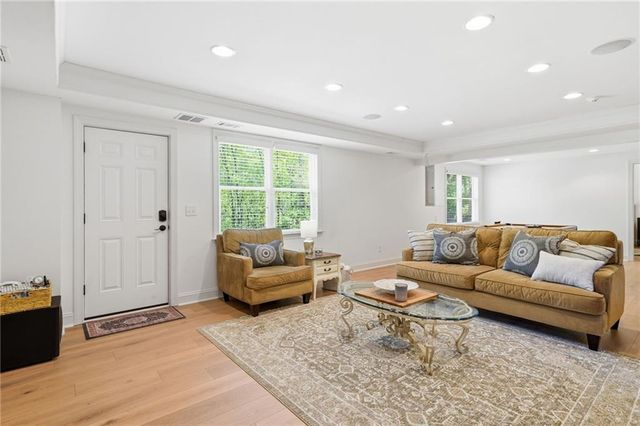 404 Laurel Park, Woodstock, GA 30188