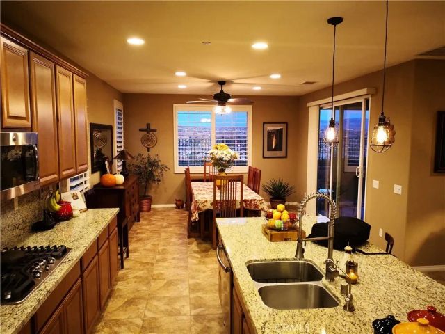 28934 N West Hills Drive, Valencia, CA 91354