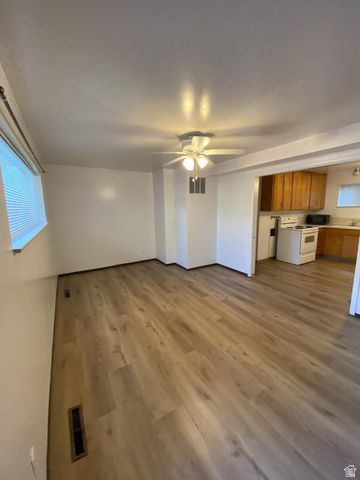 525 BROOKSIDE PL, Logan, UT 84341