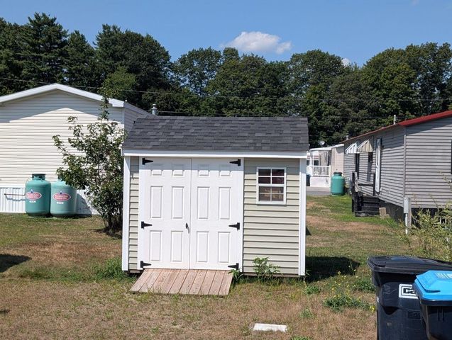 54 Caddy Drive, Salem, NH 03079