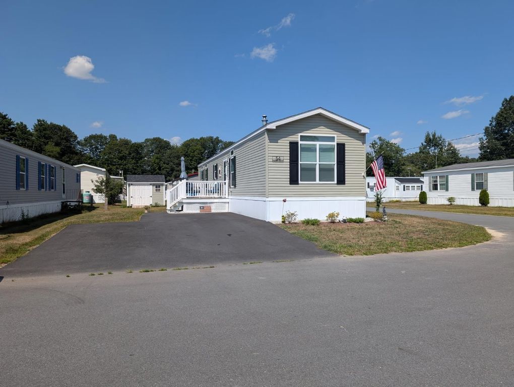 54 Caddy Drive, Salem, NH 03079