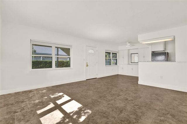 283 104TH AVENUE 106, Treasure Island, FL 33706