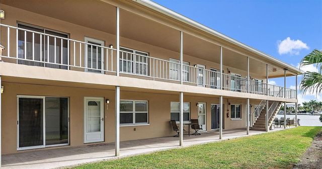 283 104TH AVENUE 106, Treasure Island, FL 33706