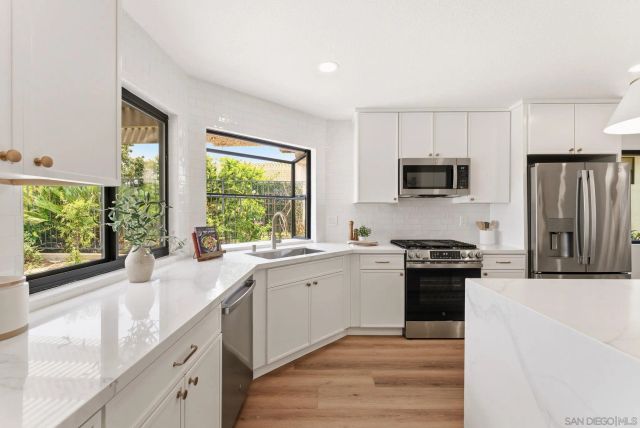 18228 Corte De Casares, San Diego, CA 92128