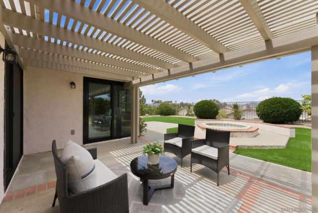 18228 Corte De Casares, San Diego, CA 92128