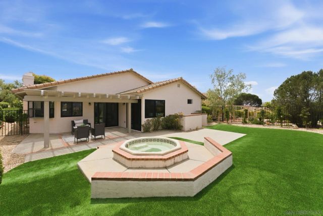 18228 Corte De Casares, San Diego, CA 92128