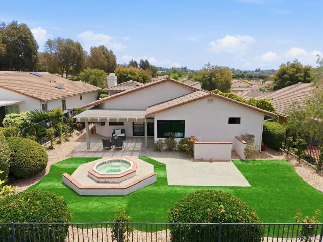 18228 Corte De Casares, San Diego, CA 92128