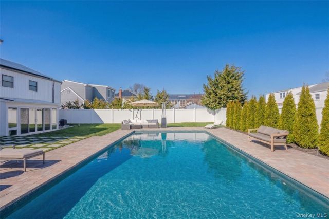 85 Massapequa Avenue, Massapequa, NY 11758